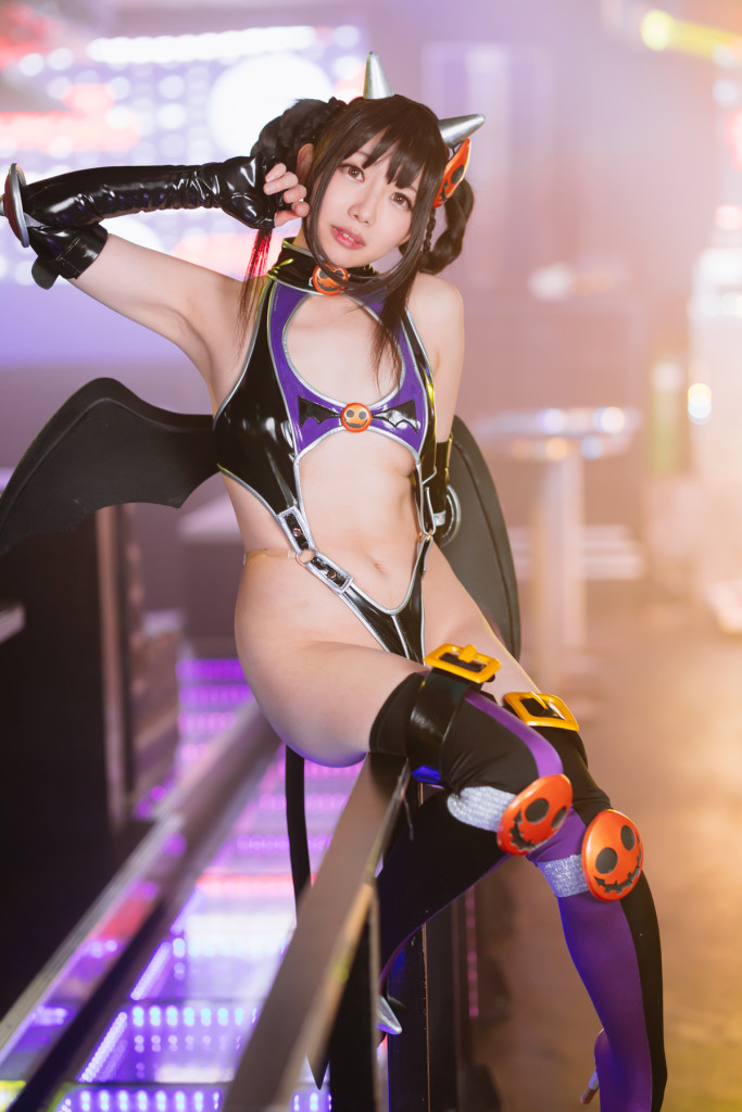 Dead-or-Alive-Lei-Fang-Cosplay-Demonic-in-the-Right-Places-32